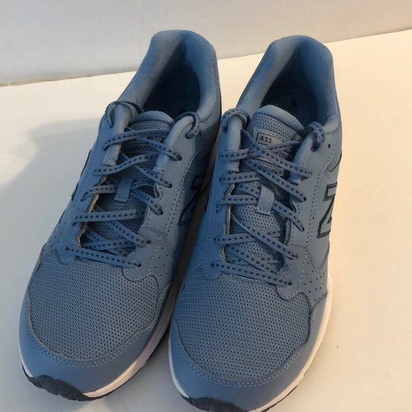 New Balance Women’s Walking Shoes - Picture 2 of 6